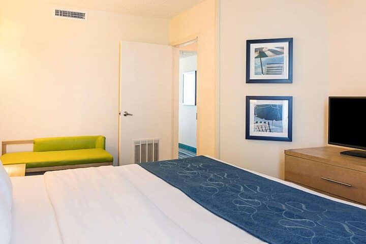 Room 14 of 27