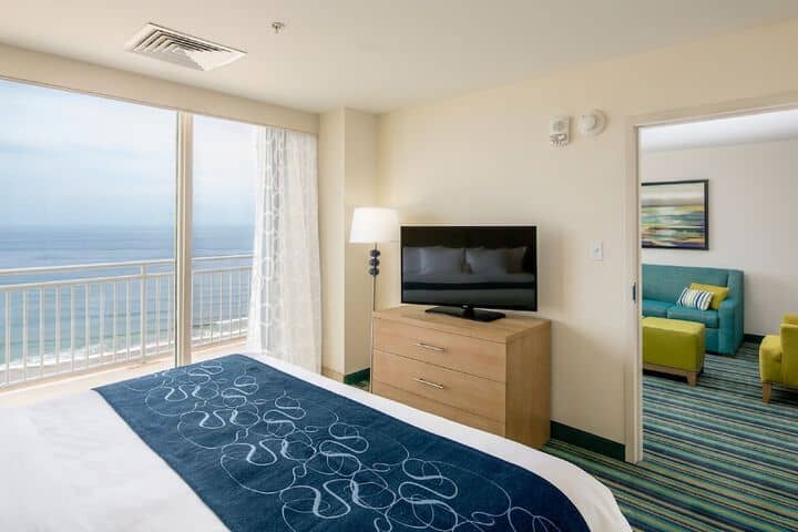 Room 4 of 27
