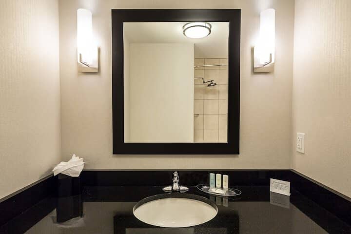 Room 18 of 27